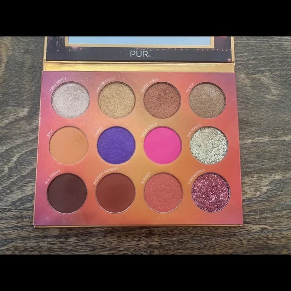 Eye shadow - Picture 2 of 2